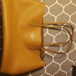 Coach Town Tote Light Saddle